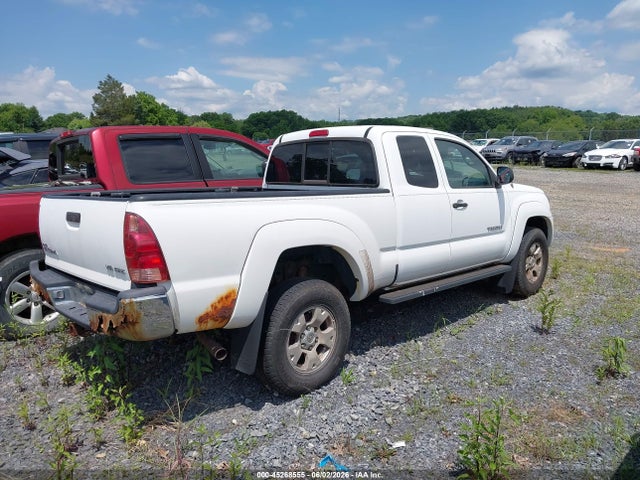 Toyota Tacoma Base V6