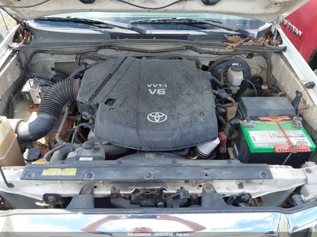 Toyota Tacoma Base V6