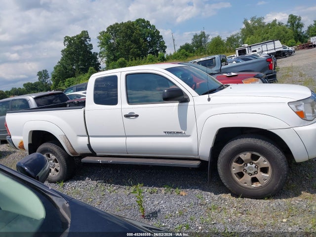 Toyota Tacoma Base V6