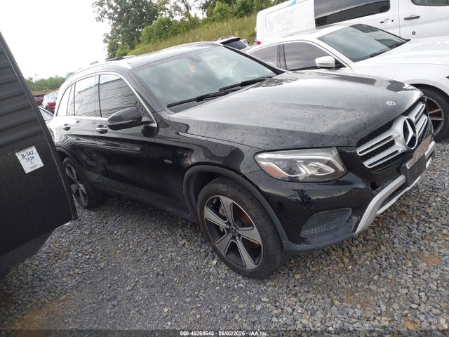 Salvage Mercedes-Benz GLC Image