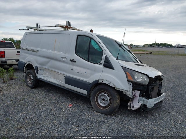 Salvage Ford Transit Image
