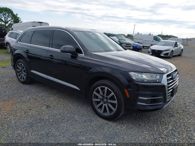 Salvage Audi Q7 Image