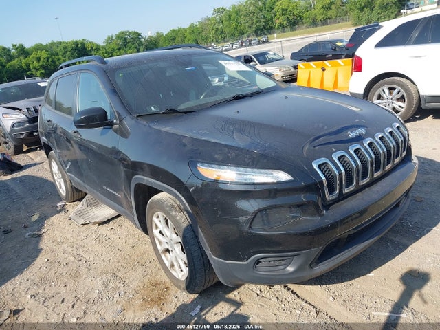 Salvage Jeep Cherokee Image