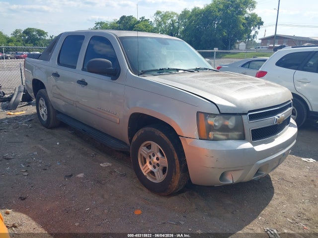 Salvage Chevrolet Avalanche 1500 Image