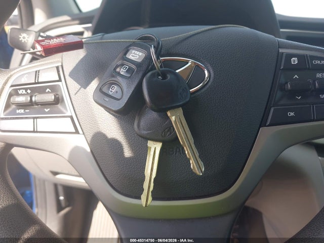 Hyundai ELANTRA Sel