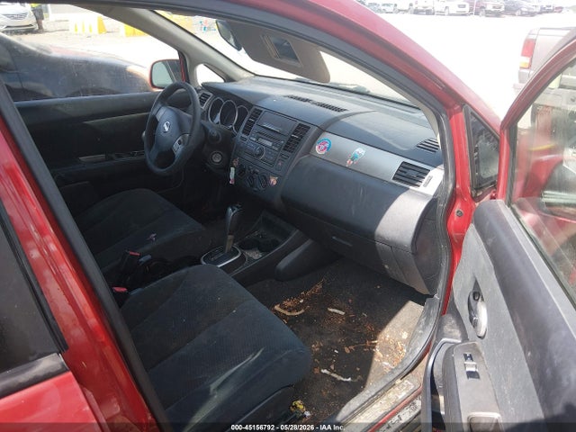 Nissan Versa 1.8s