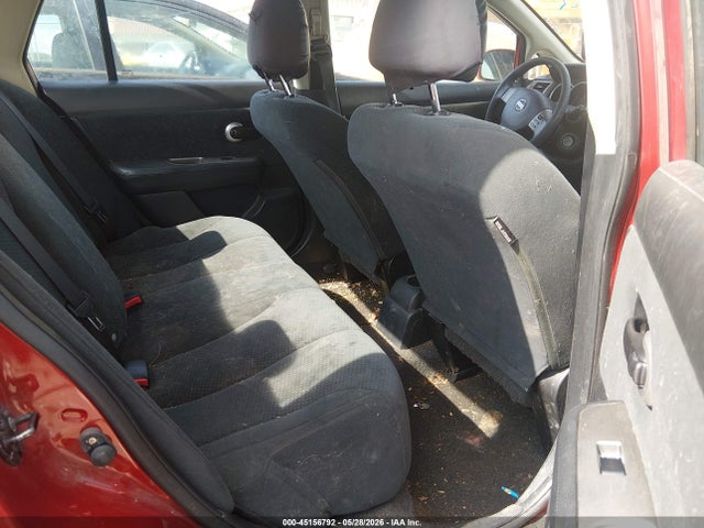 Nissan Versa 1.8s