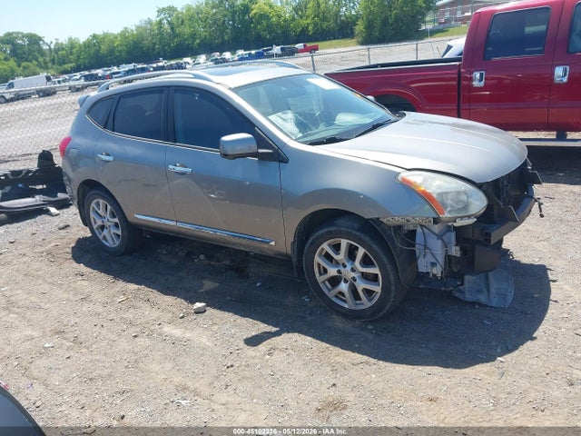 Salvage Nissan Rogue Image