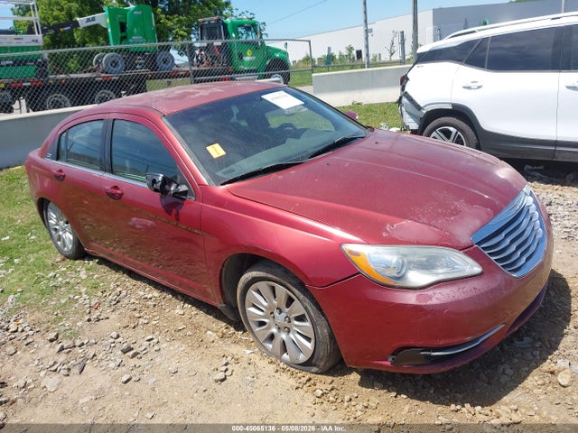 Salvage Chrysler 200 Image