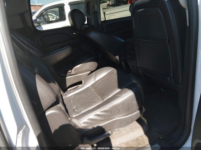 Chevrolet Suburban 1500 Ltz