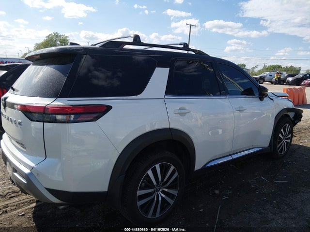 Nissan Pathfinder Platinum 4wd