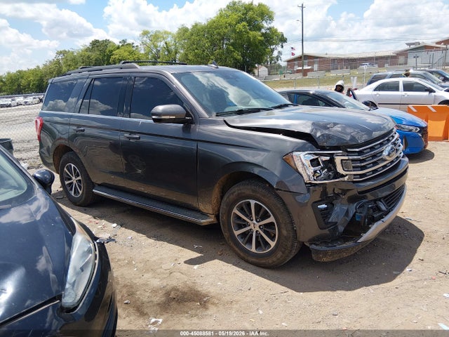 Salvage Ford Expedition Image
