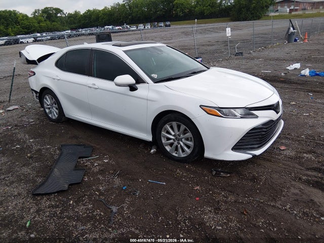 Salvage Toyota Camry Image
