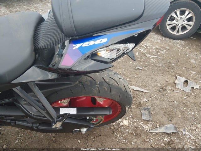 Suzuki Gsx-r750