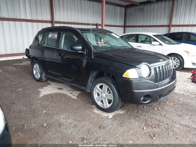 Salvage Jeep Compass Image