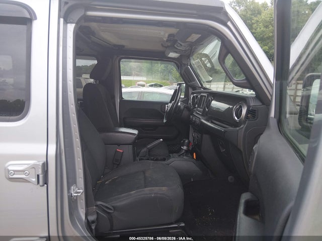 Jeep Wrangler Sahara 4x4