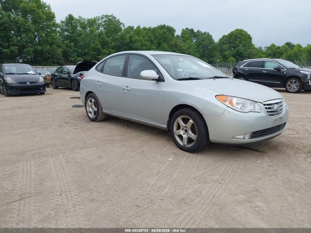 Salvage Hyundai ELANTRA Image