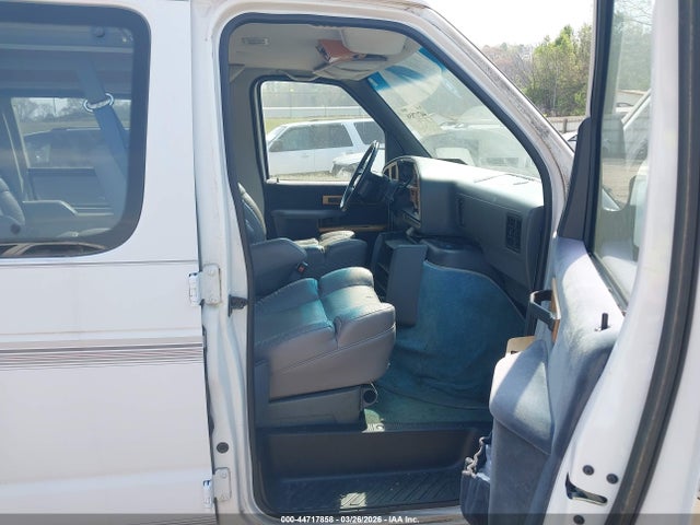 Ford Econoline E150 Van