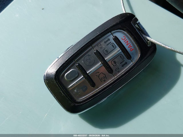 Chrysler Pacifica Touring-l