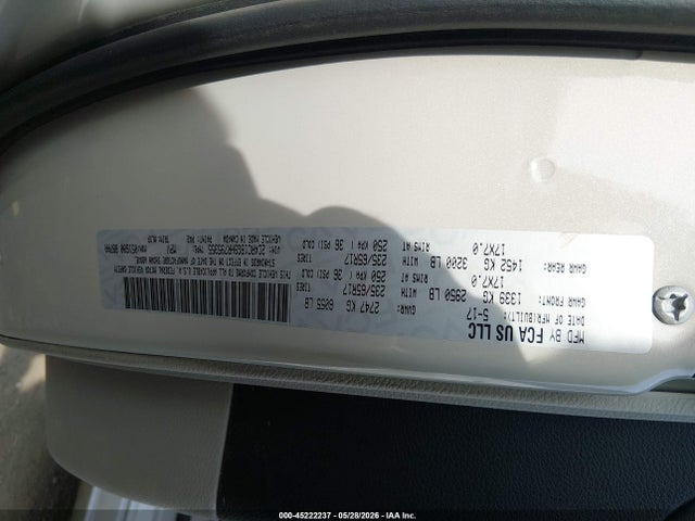 Chrysler Pacifica Touring-l