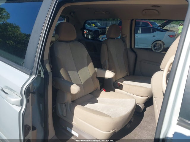 Kia Sedona Lx