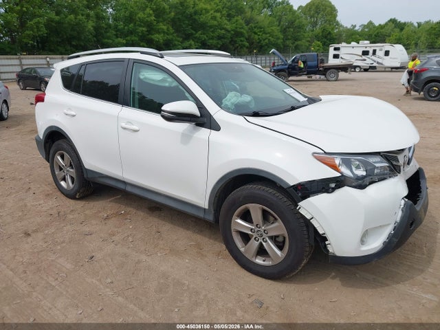 Salvage Toyota RAV4 Image