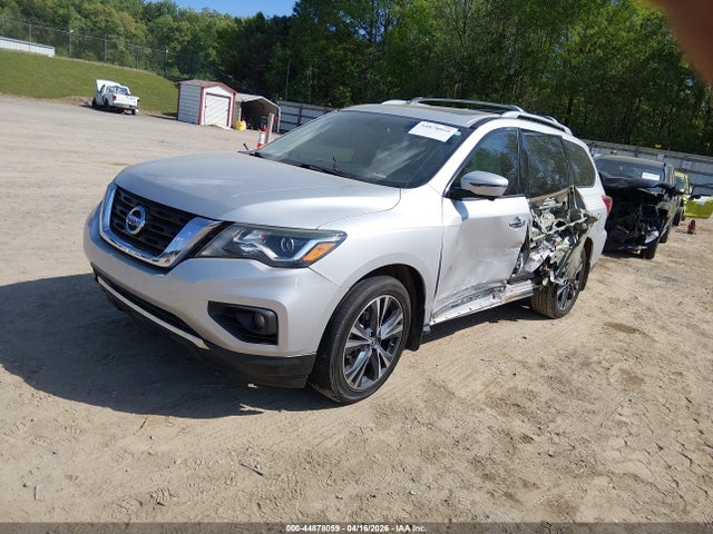 Nissan Pathfinder Platinum