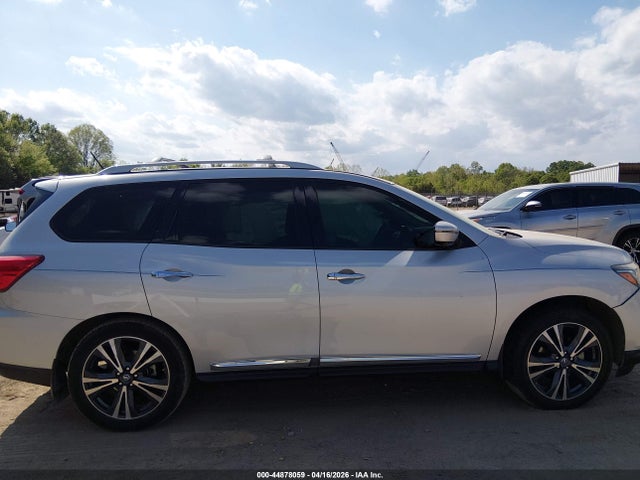 Nissan Pathfinder Platinum