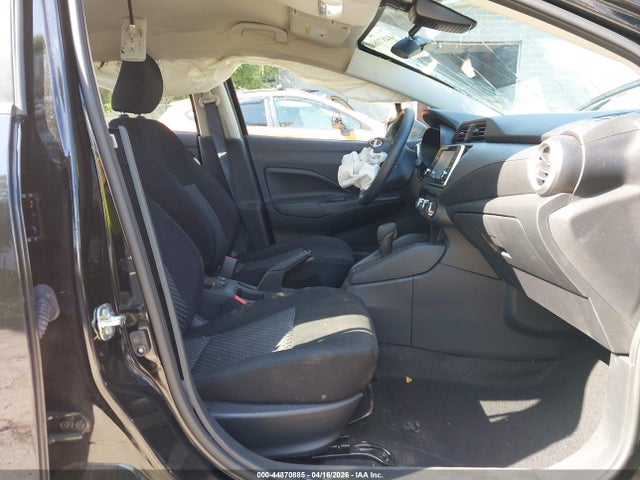 Nissan Versa 1.6 S