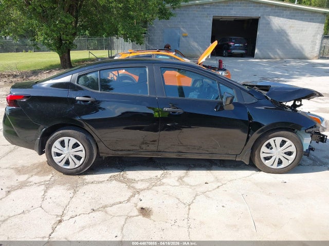 Nissan Versa 1.6 S