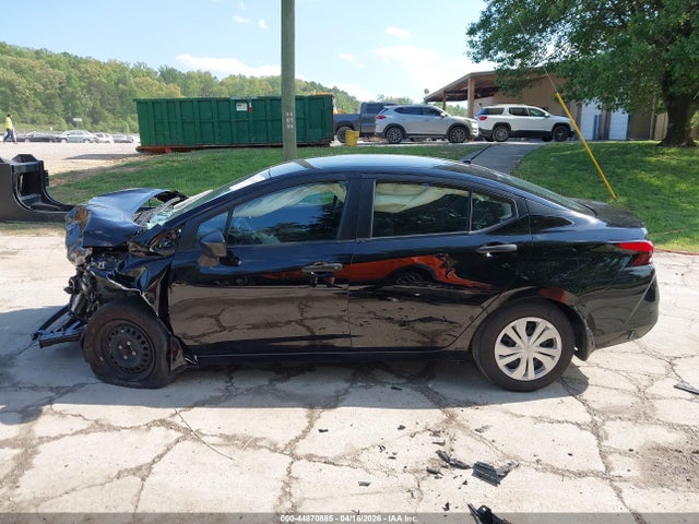 Nissan Versa 1.6 S