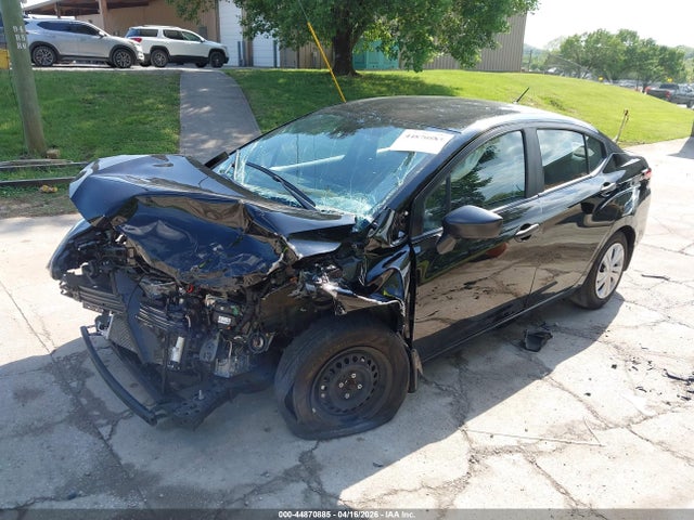 Nissan Versa 1.6 S