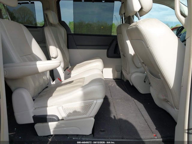 Chrysler Town & Country Touring Plus