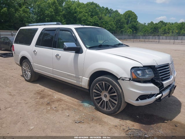 Salvage Lincoln Navigator Image