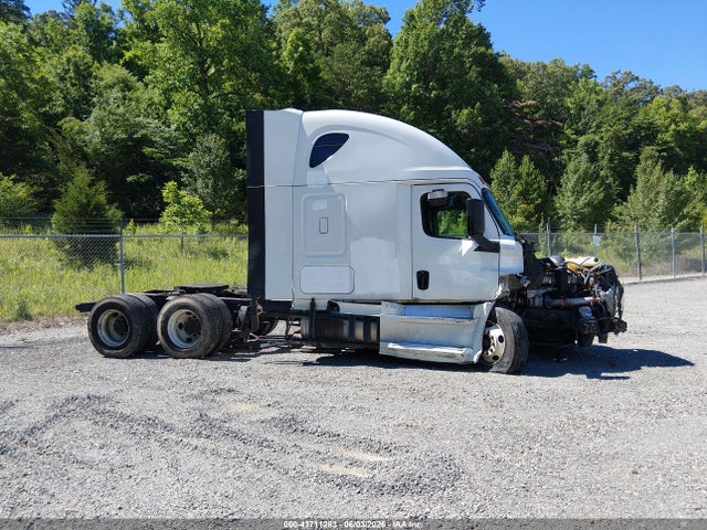 Freightliner New Cascadia 126