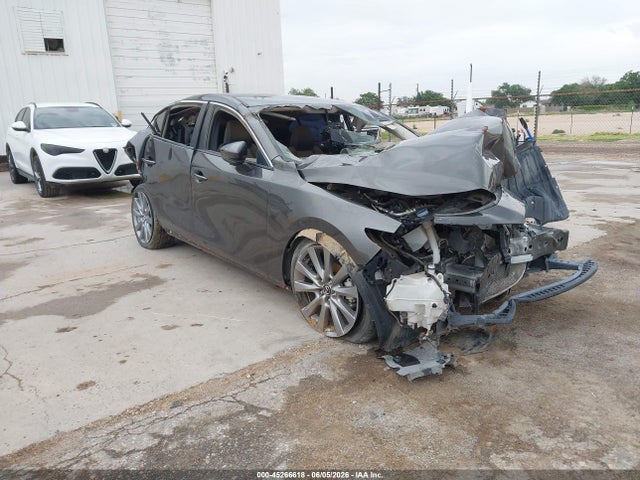 Salvage Mazda Mazda3 Image