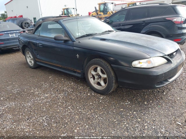 Salvage Ford Mustang Image