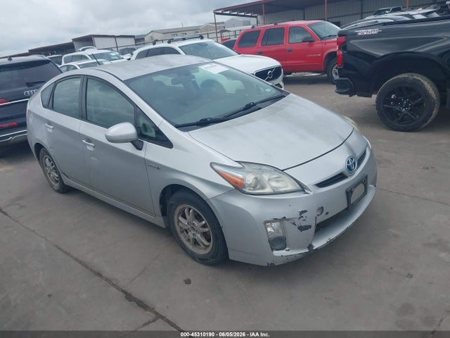Salvage Toyota Prius Image