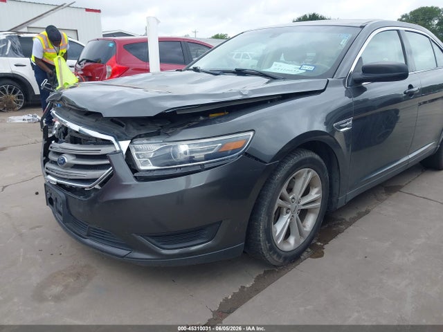 Ford Taurus Se