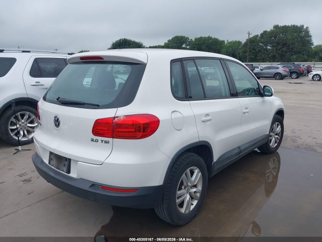 Volkswagen Tiguan S