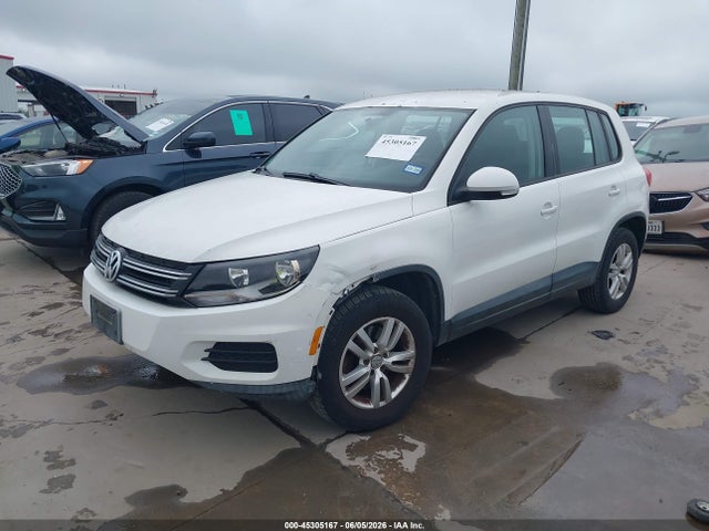 Volkswagen Tiguan S