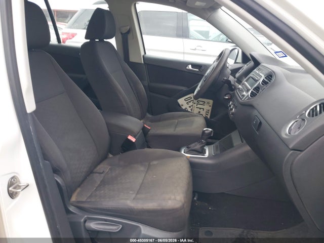 Volkswagen Tiguan S