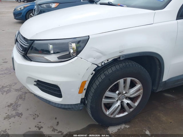 Volkswagen Tiguan S