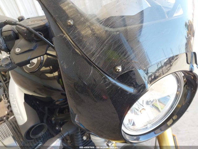 BMW R Nine T