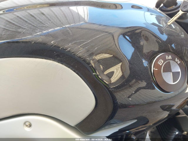 BMW R Nine T