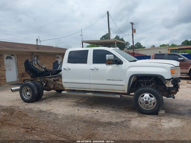 General Motors Sierra 3500HD Denali