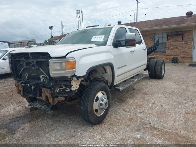 General Motors Sierra 3500HD Denali