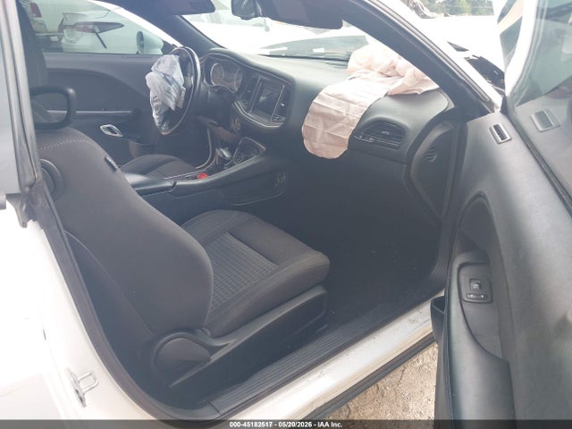 Dodge Challenger Sxt