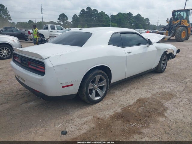 Dodge Challenger Sxt