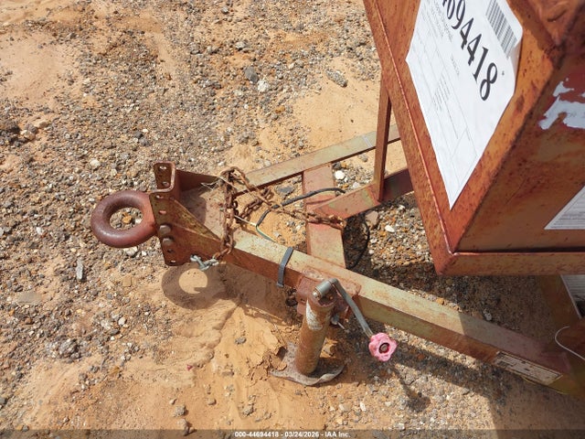 Trailer Holt Mfg